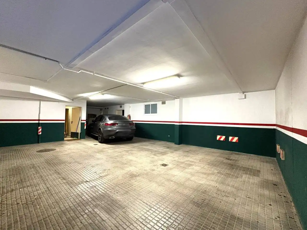 Parking of Houses for sale in Sant Cugat del Vallès  with Air Conditioner, Heating and Private garden