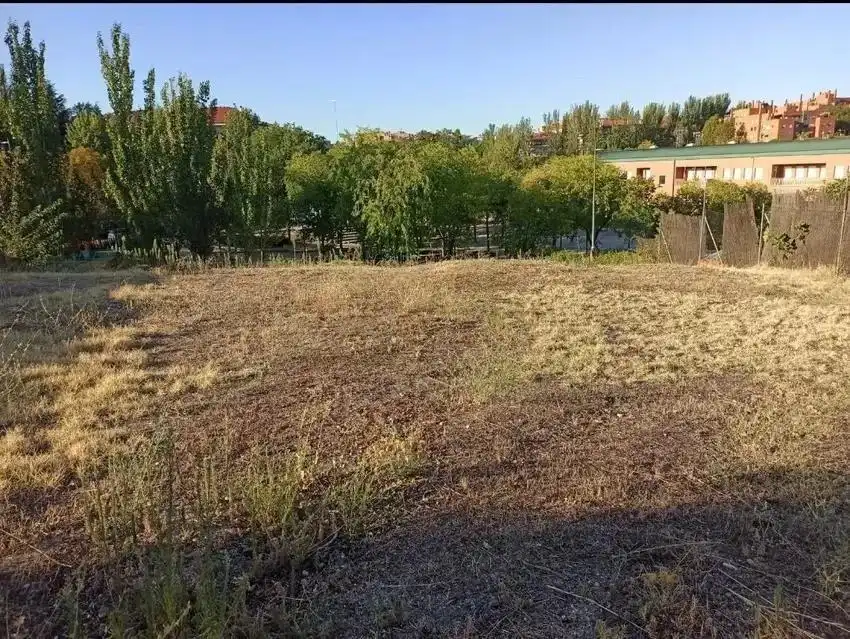 Wohnbaugrundstück zum Verkauf in Parque Coimbra, imagen 2