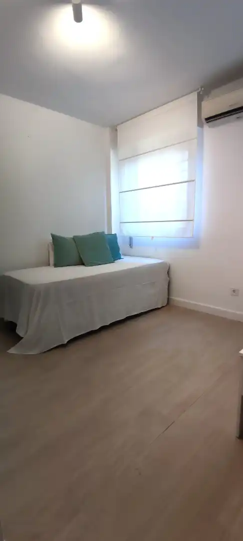 Estudio de alquiler en Sevilla, Sevilla