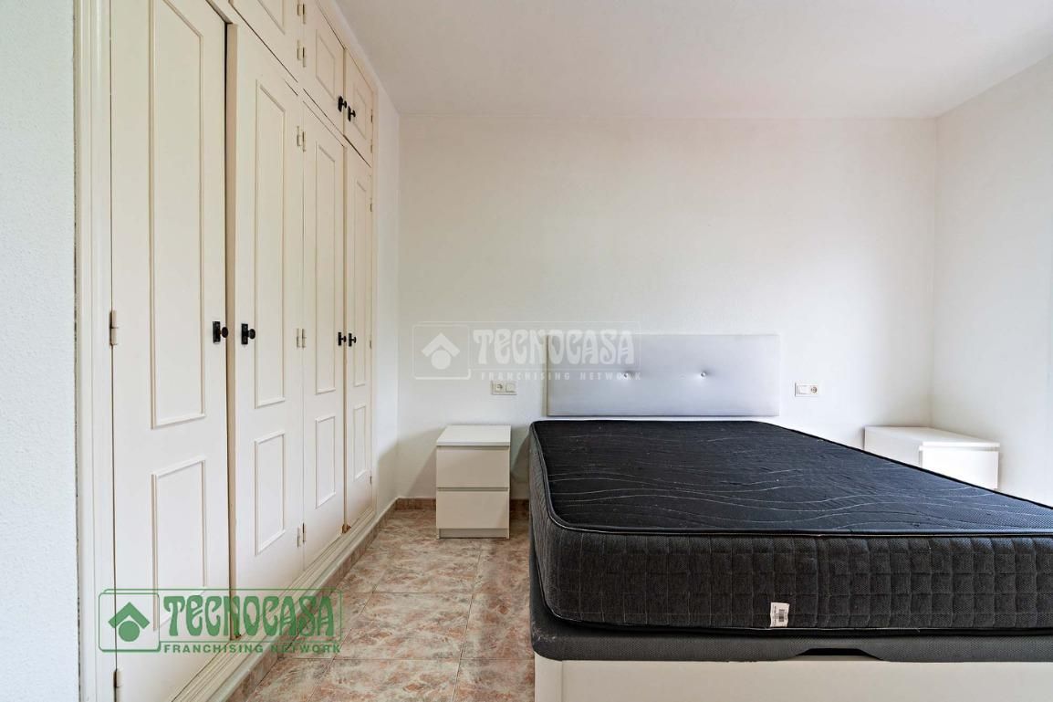 Habitación de Piso en venta en Roquetas de Mar con Calefacción, Terraza y Balcón