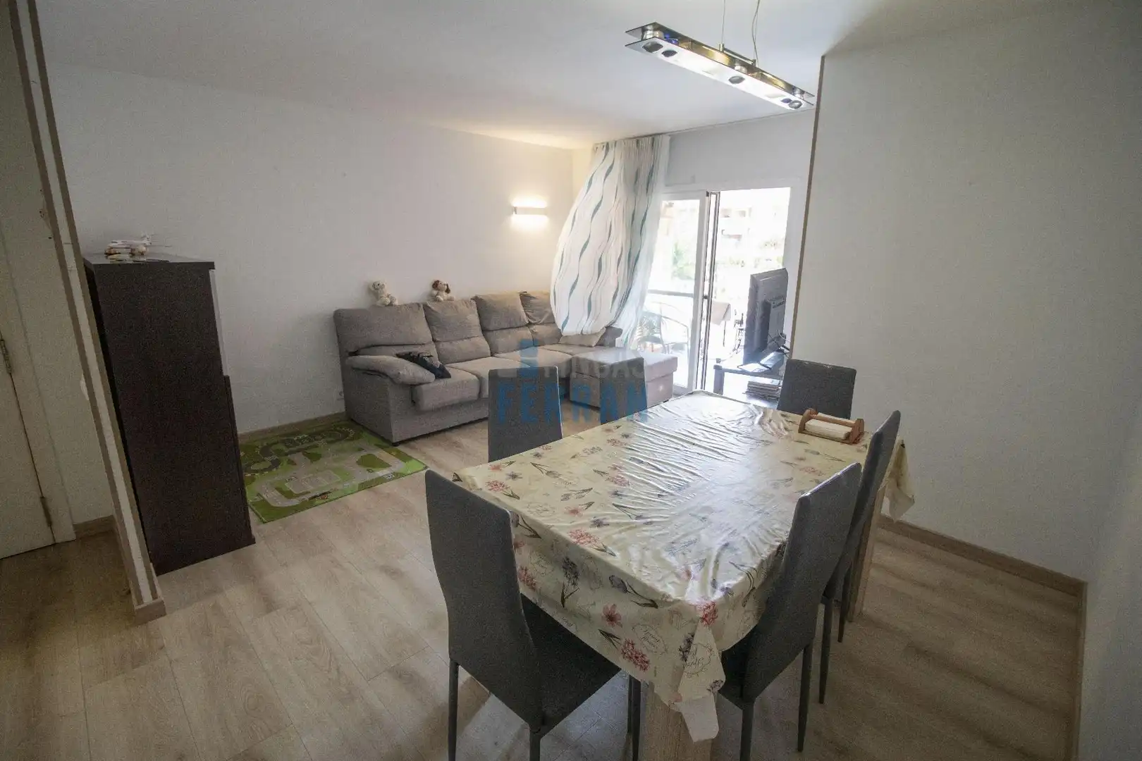 Living room of Apartments for sale in El Vendrell  with Air Conditioner, Terrace and Furnished