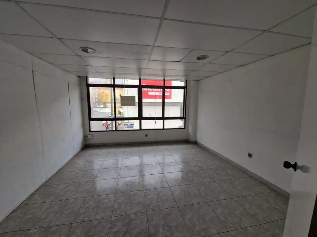 Gewerbefläche zum Verkauf in Rúa Principal 115