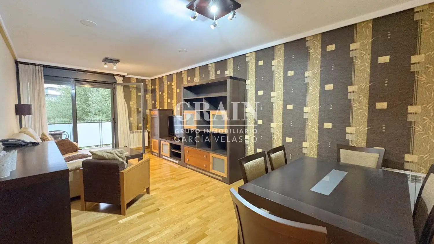 Vista exterior de Piso en venta en Albacete con Calefacción, Trastero y Piscina