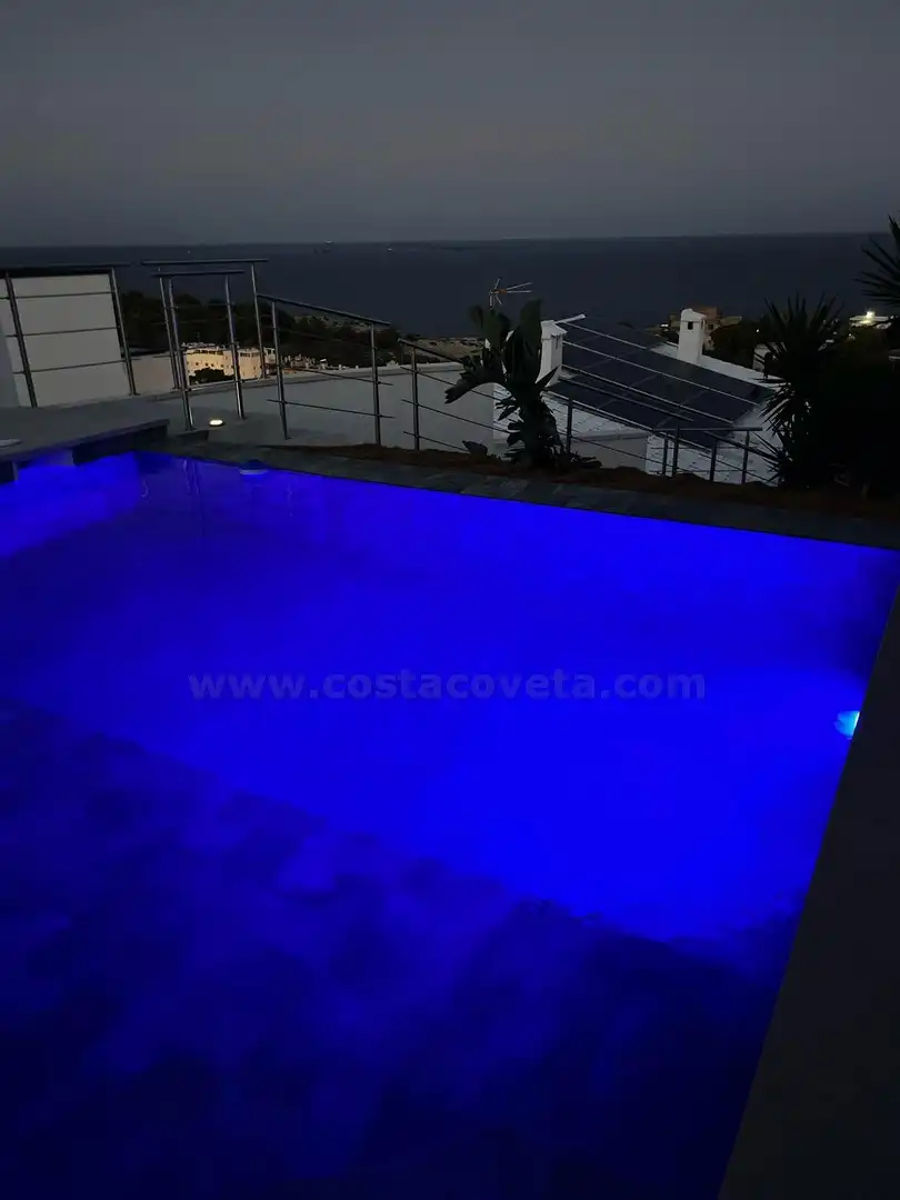 Piscina de Casa o chalet en venta en El Campello con Aire acondicionado, Jardín privado y Terraza