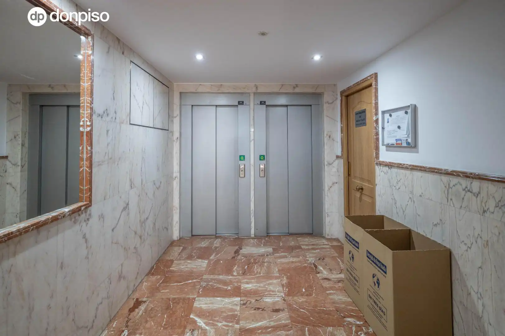 Piso con terraza en venta en Calle EMPERATRIZ EUGENIA 6, imagen 13