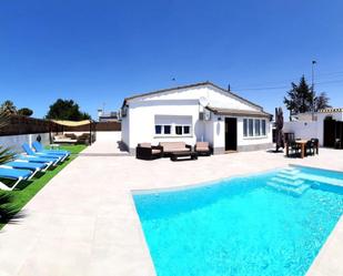 Swimming pool of House or chalet to rent in Chiclana de la Frontera  with Air Conditioner, Storage room and Swimming Pool