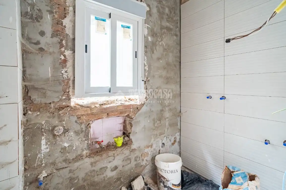 Bathroom of Flat for sale in Granada