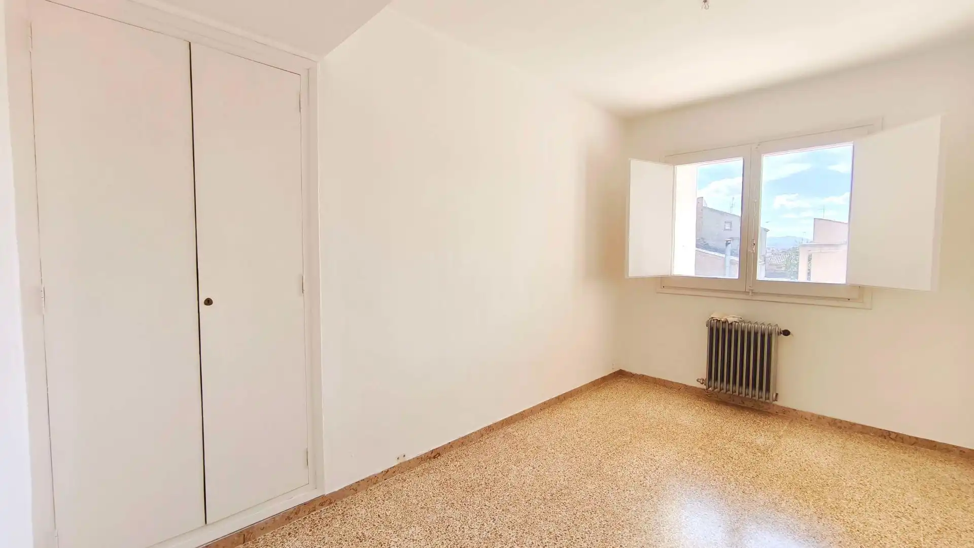 Schlafzimmer von Wohnung zum Verkauf in Mallén