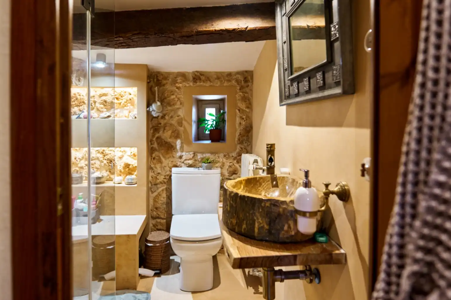 Bathroom of Country homes for sale in Santa Eulàlia de Ronçana  with Air Conditioner and Swimming Pool
