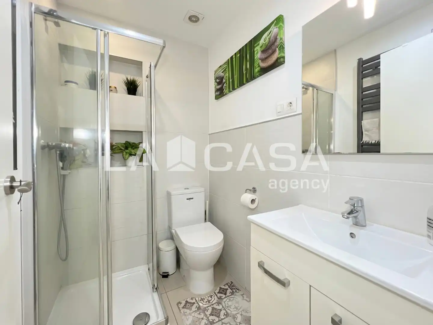 Bathroom of Flat for sale in Badalona  with Balcony