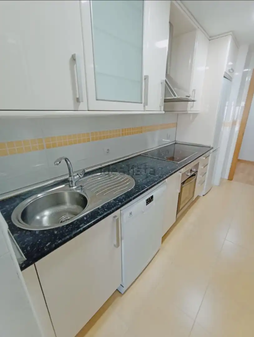 Flat for rent in Calle Murillo, 26, Centro