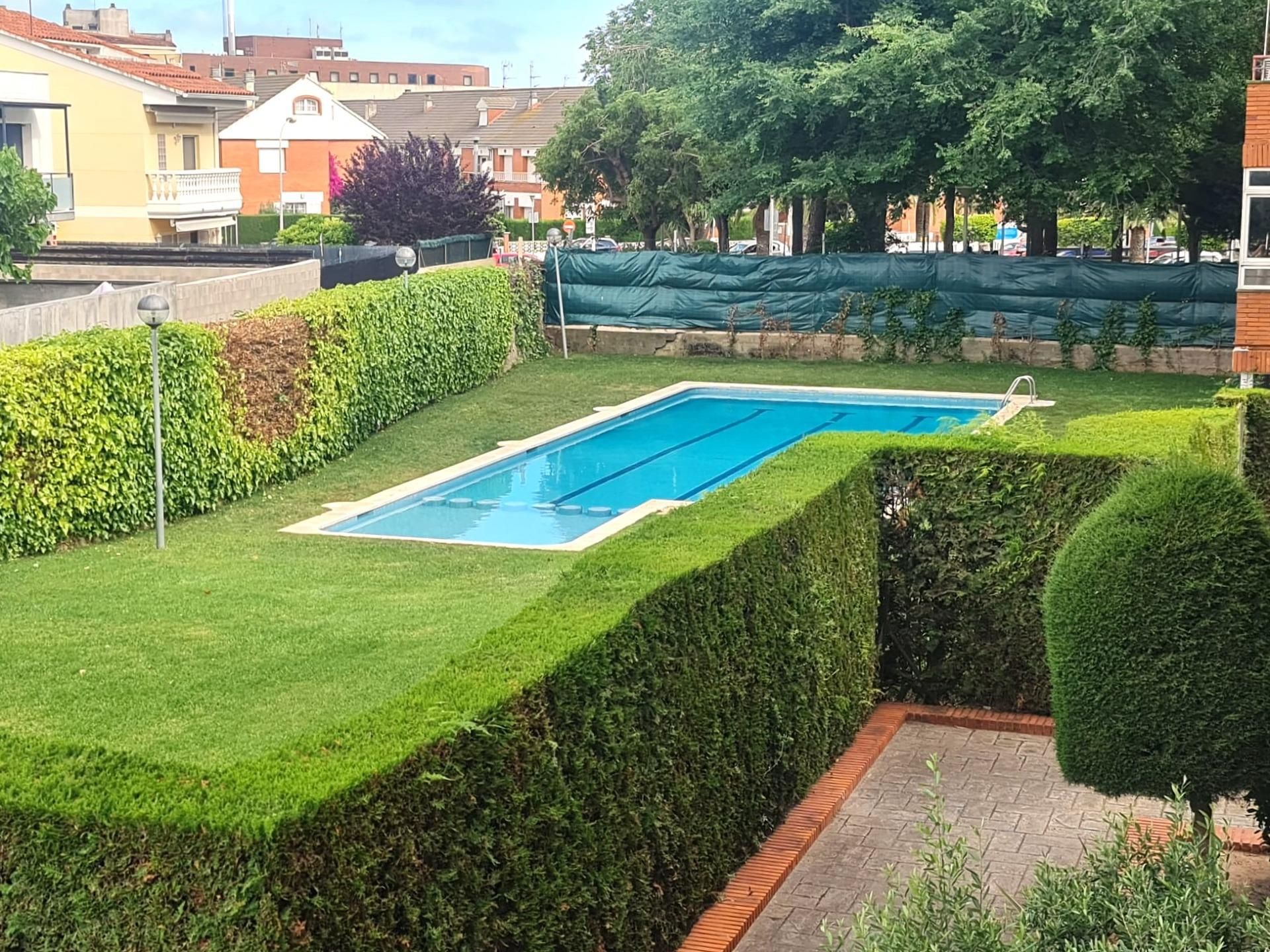 Swimming pool of Flat for sale in El Vendrell  with Air Conditioner, Heating and Terrace