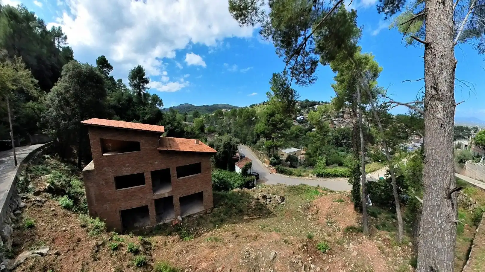Außenansicht von Haus oder Chalet zum Verkauf in Corbera de Llobregat mit Privatgarten