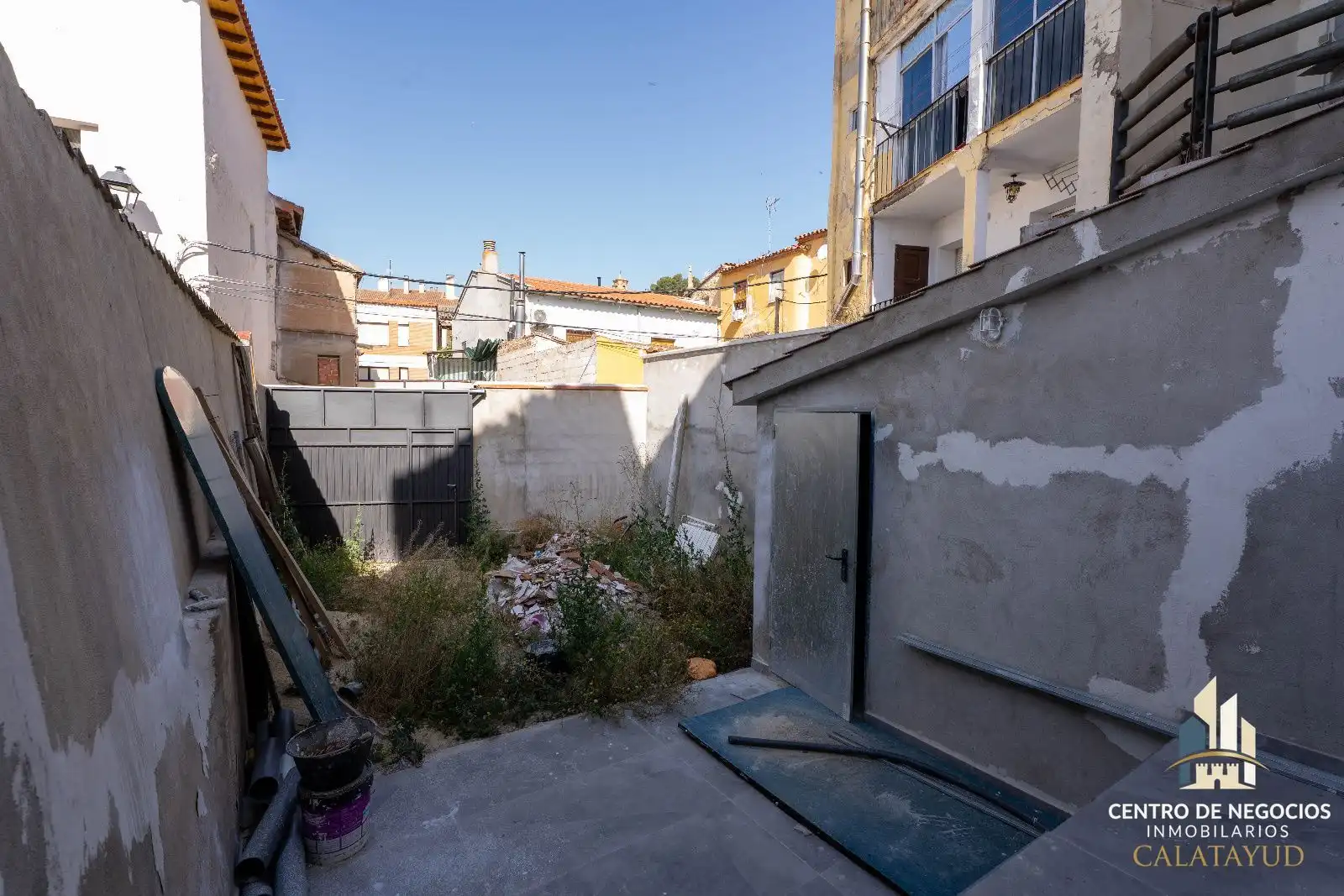 Vista exterior de Casa adosada en venda en Calatayud amb Aire condicionat, Calefacció i Terrassa
