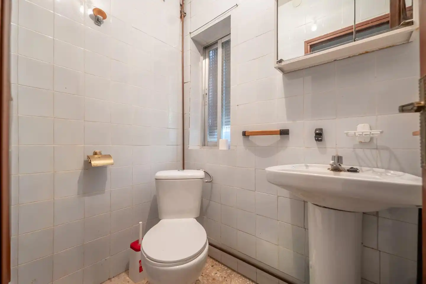 Bathroom of Country homes for sale in Gemuño  with Private garden, Terrace and Swimming Pool