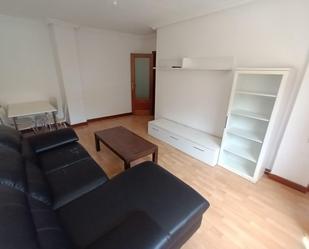 Living room of Flat for sale in Salamanca Capital  with Heating and Balcony