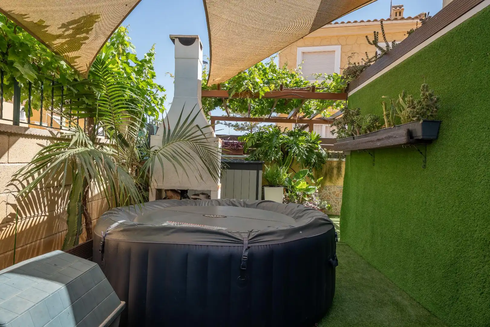 Terrassa de Casa adosada en venda en Torrevieja amb Piscina comunitària