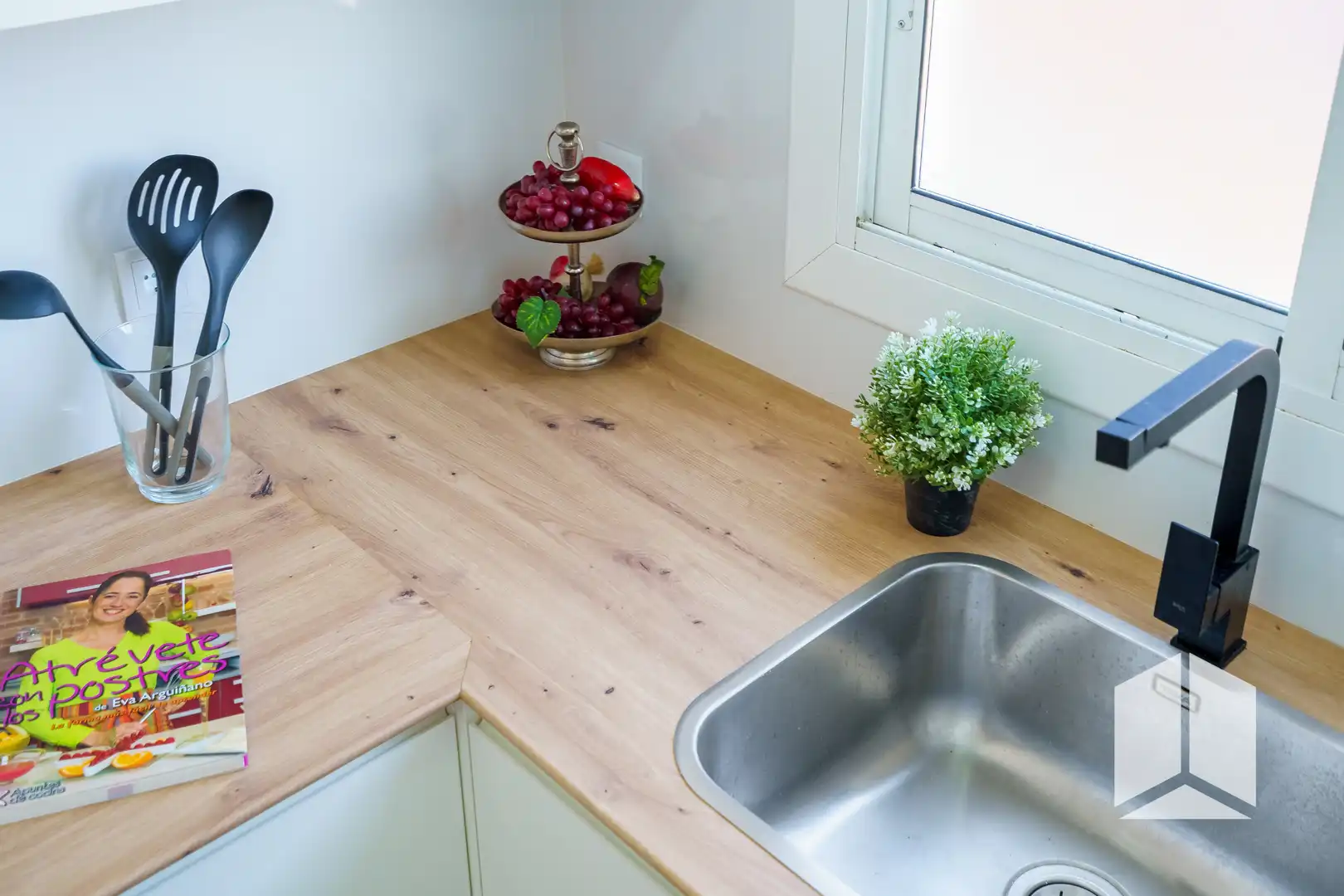 Kitchen of Flat for sale in Castelldefels  with Terrace