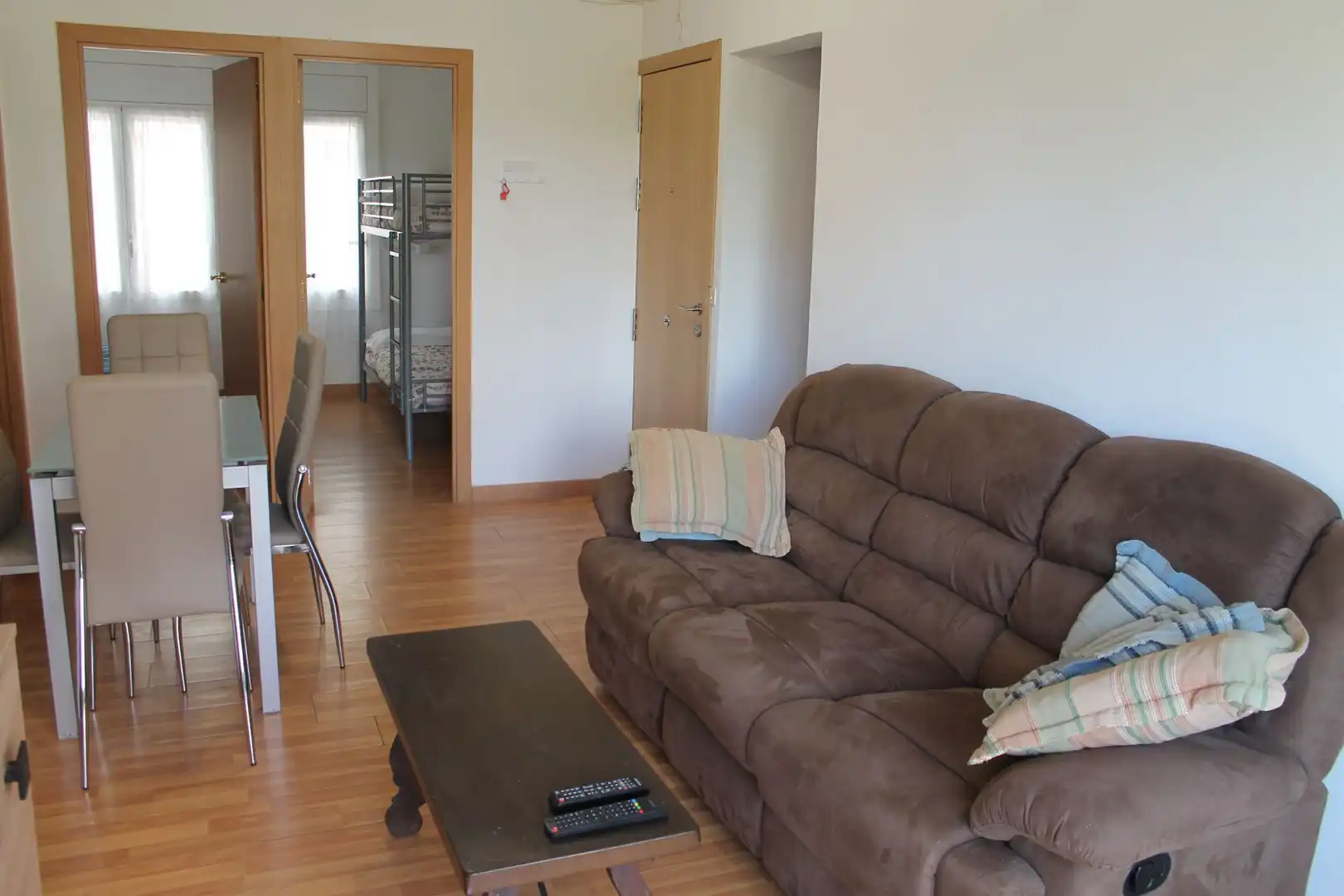 Sala de estar de Apartamento en venta en L'Estartit con Aire acondicionado y Amueblado
