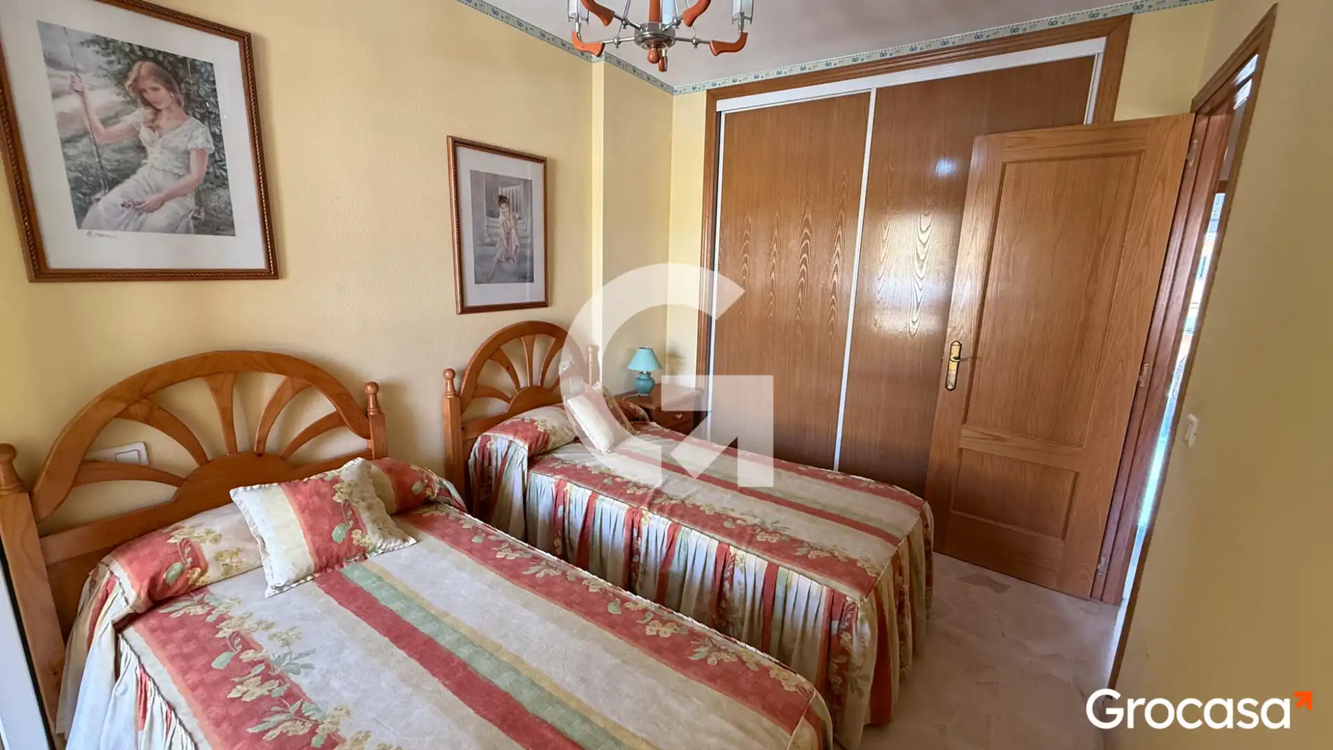 Dormitori de Casa adosada en venda en Vélez-Málaga amb Aire condicionat, Calefacció i Jardí privat