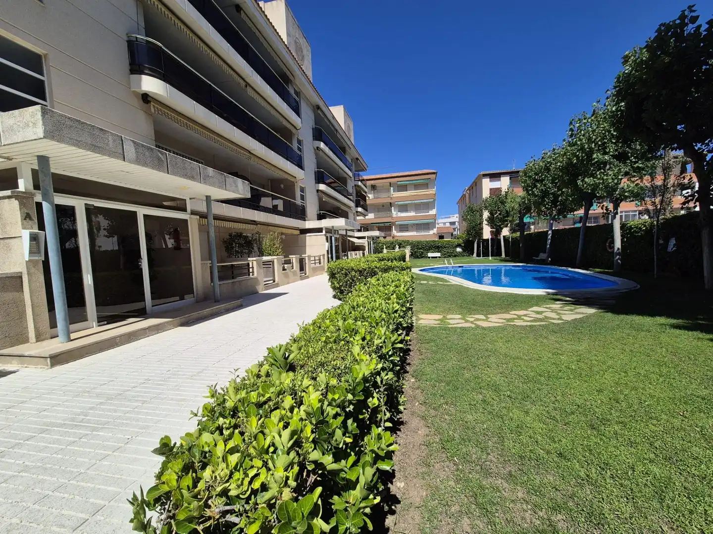 Schwimmbecken von Erdgeschoss zum Verkauf in El Vendrell mit Klimaanlage, Heizung und Terrasse