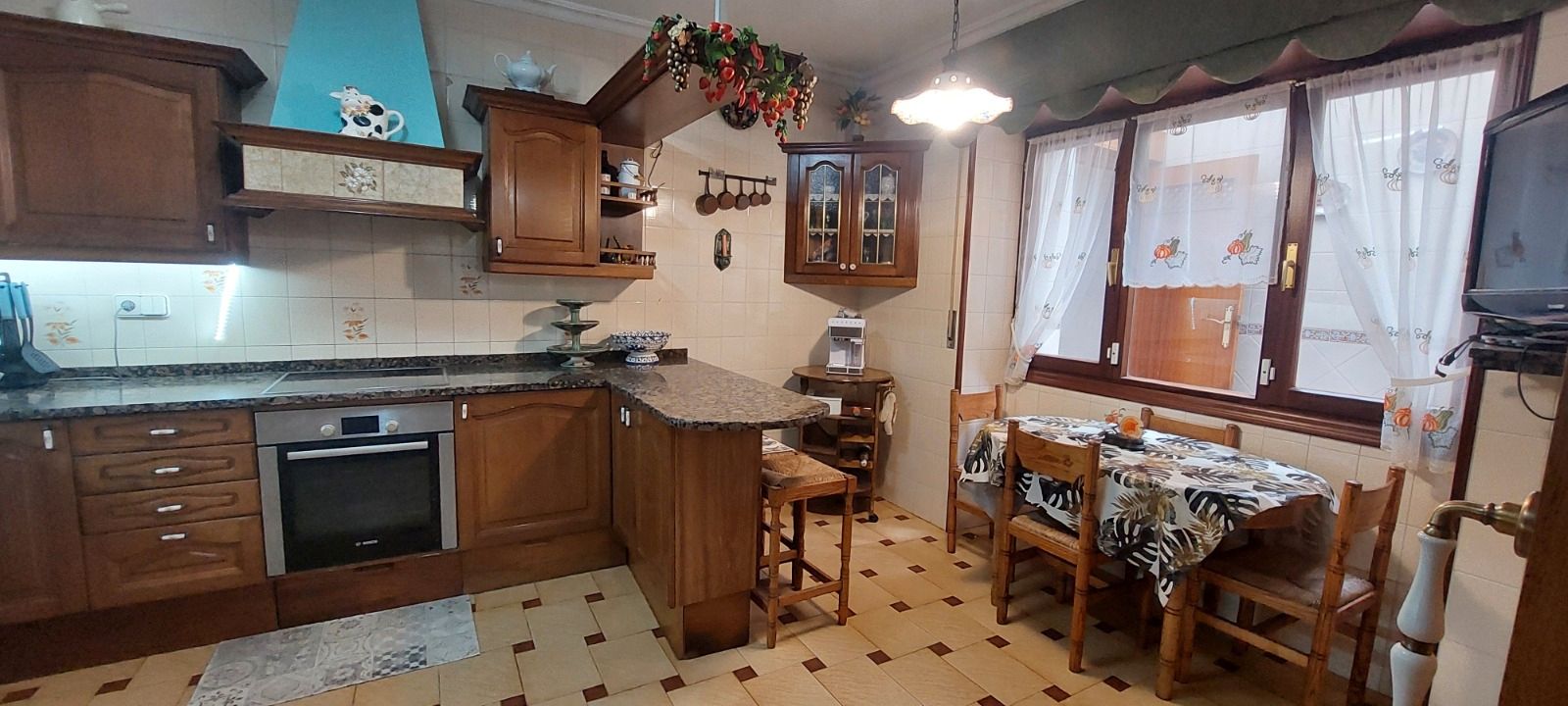Cuina de Casa o xalet en venda en Ampuero amb Calefacció, Jardí privat i Moblat