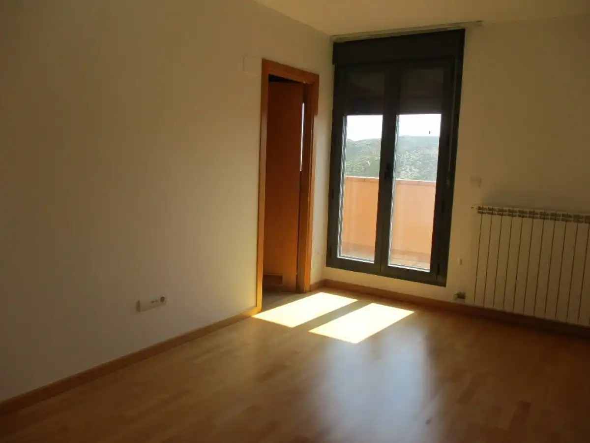 Habitación de Casa adosada en venta en Cuarte de Huerva con Aire acondicionado, Calefacción y Jardín privado