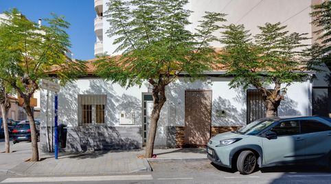 Foto 4 de Casa adosada en venta en Calle San Luis, 29, Parque de las Naciones, Torrevieja