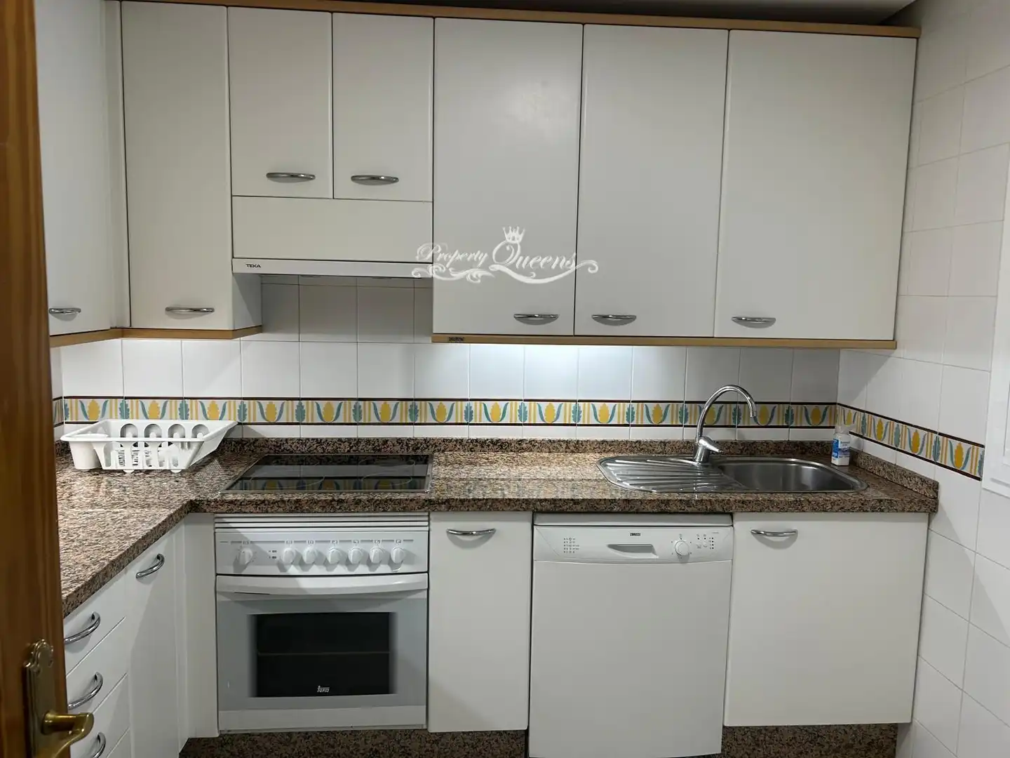 Kitchen of Flat for rent in Estepona  with Air Conditioner, Terrace and Swimming Pool