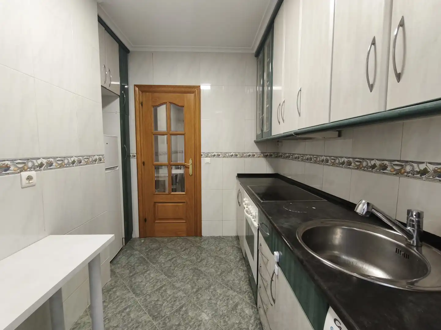 Kitchen of Flat for sale in  Logroño  with Heating and Terrace
