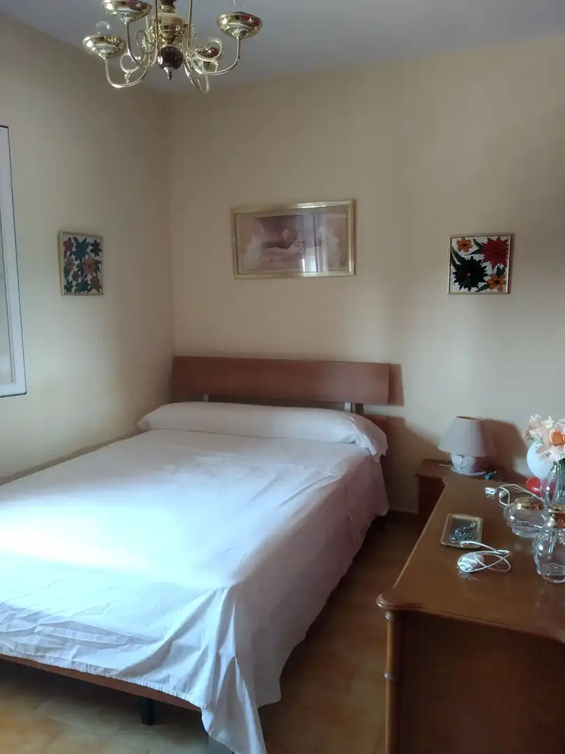Dormitori de Casa o xalet en venda en Úbeda amb Aire condicionat, Terrassa i Traster