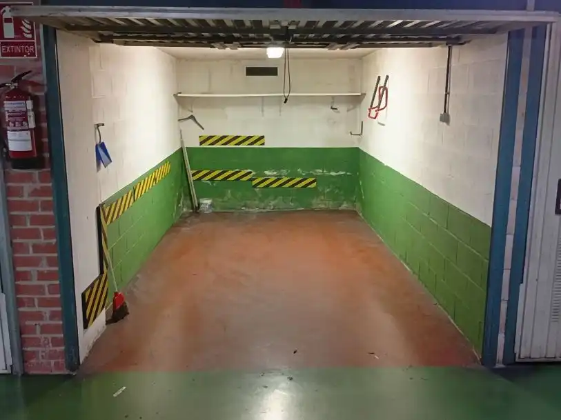 Garage for sale in Irun 