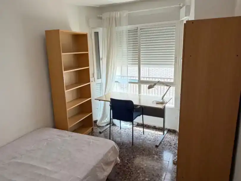Schlafzimmer von Wohnung zur Miete in  Murcia Capital mit Klimaanlage und Balkon