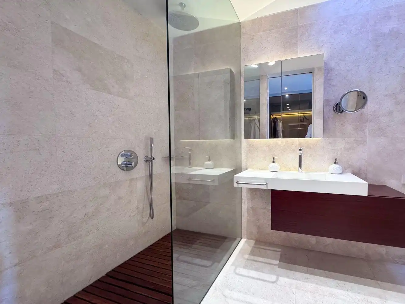 Bathroom of Houses for sale in Madrid  with Air Conditioner, Heating and Private garden