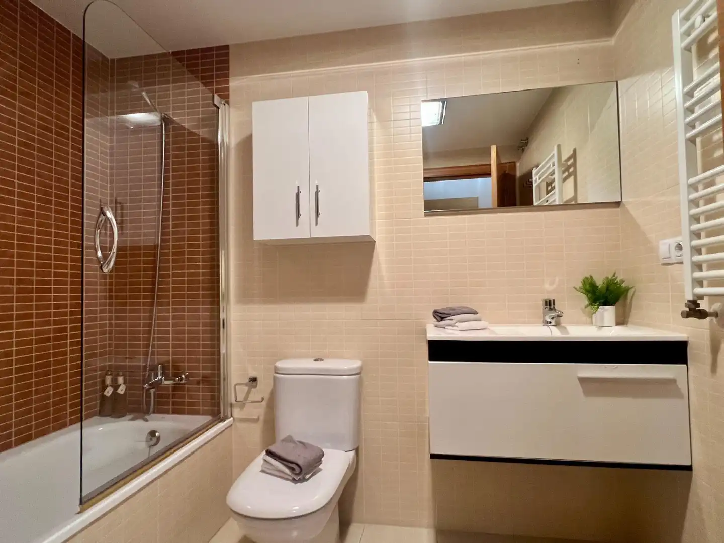 Bathroom of Flat for sale in Cambre   with Heating, Terrace and Storage room