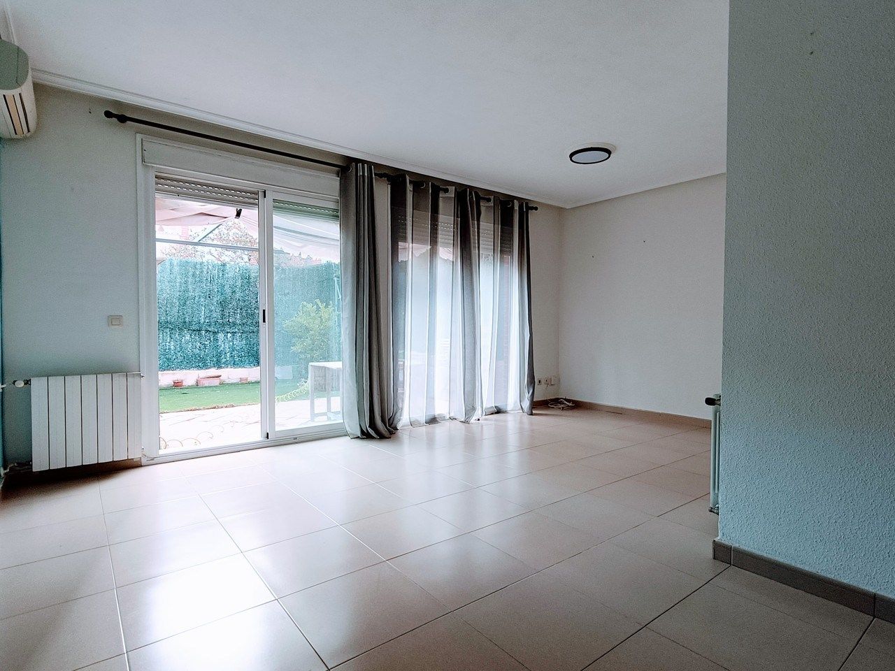 Living room of Single-family semi-detached to rent in Colmenar Viejo  with Air Conditioner, Heating and Terrace