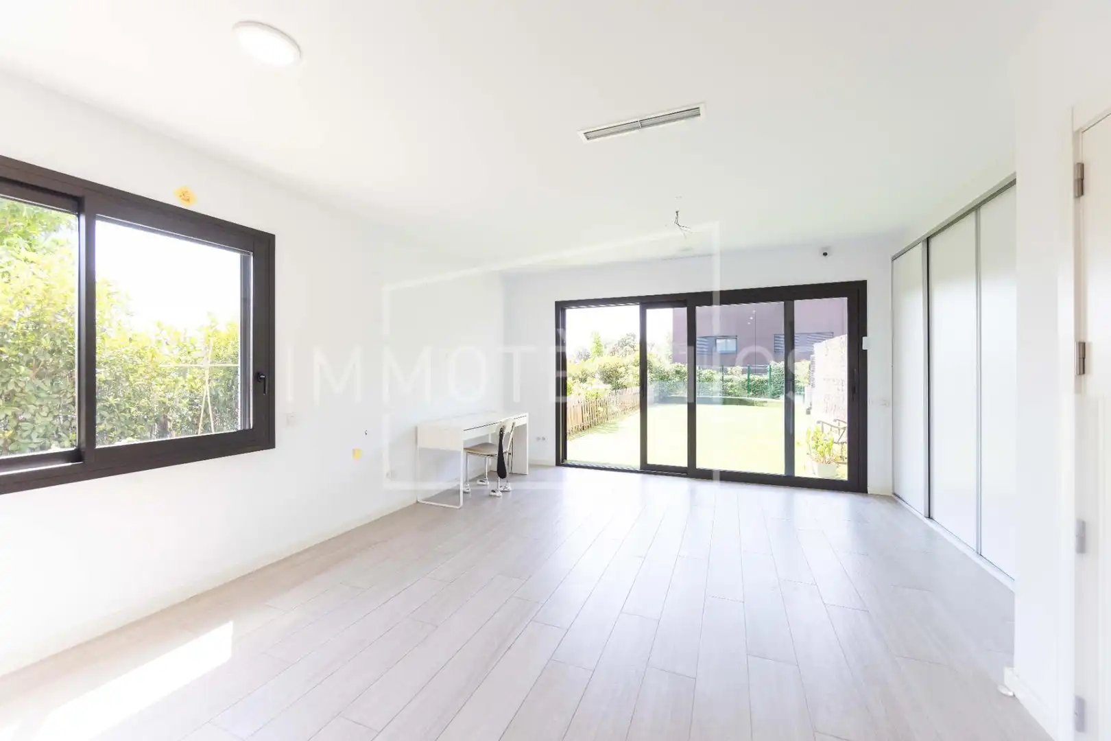 Sala de estar de Dúplex en venta en L'Ametlla del Vallès con Calefacción, Jardín privado y Terraza