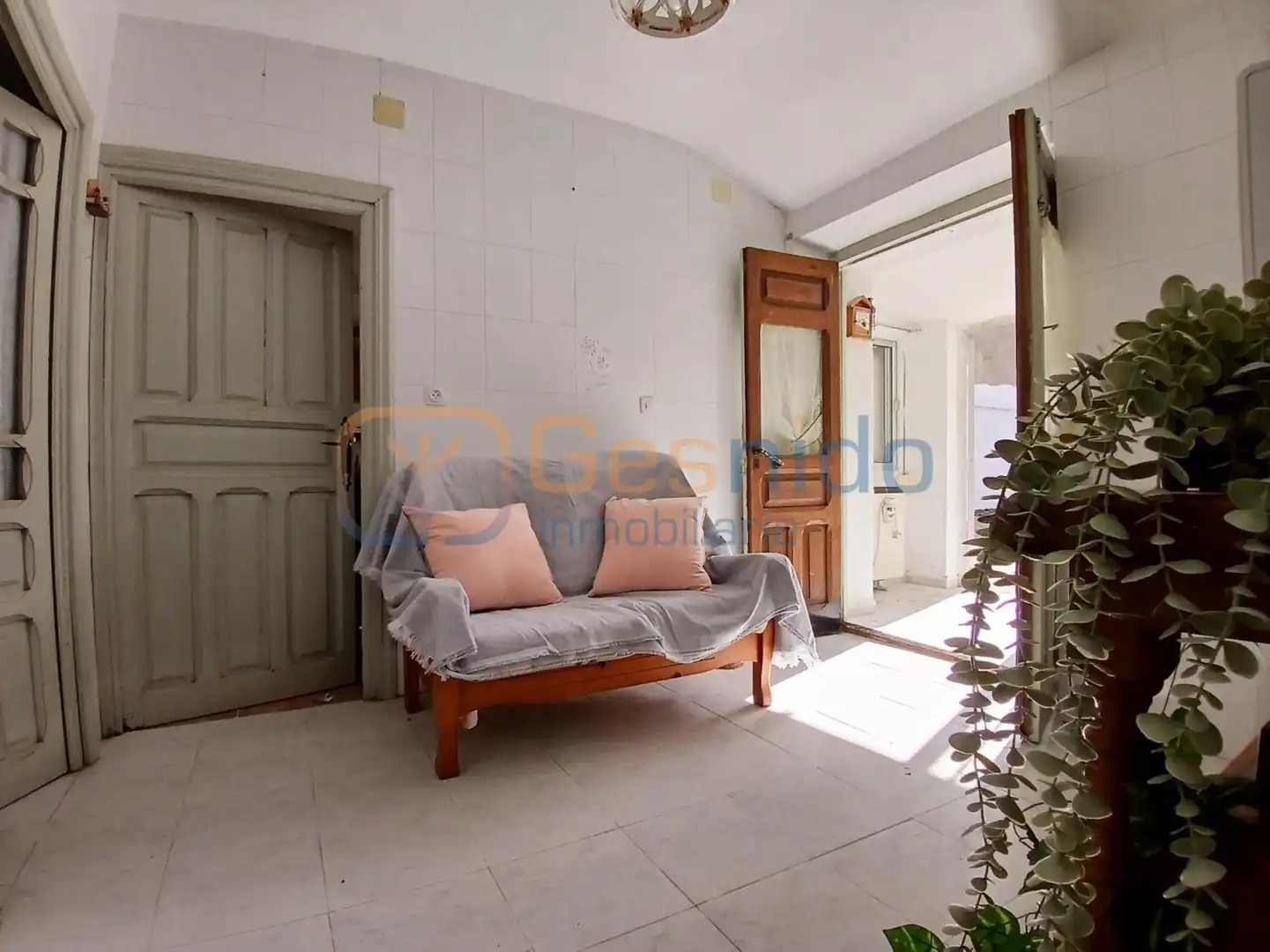 Sala de estar de Casa o chalet en venta en Navafría con Parquet