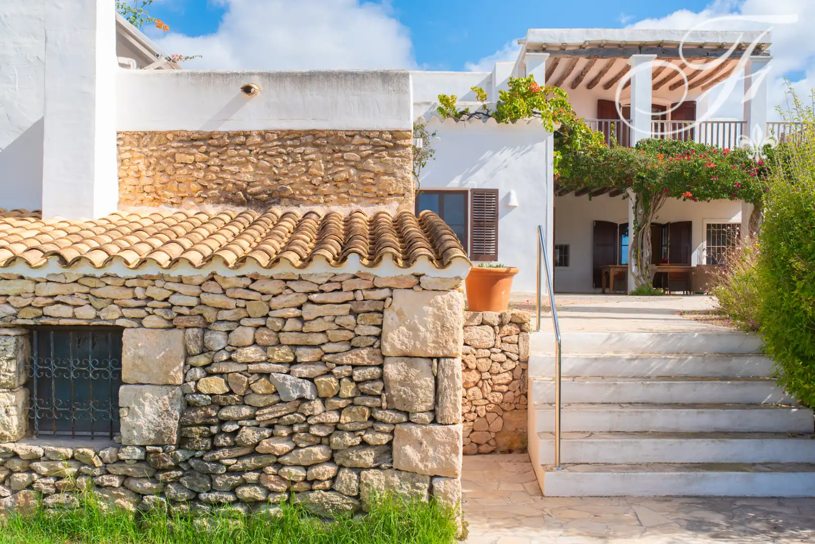 Vista exterior de Finca rústica en venda en Sant Antoni de Portmany amb Calefacció, Jardí privat i Terrassa