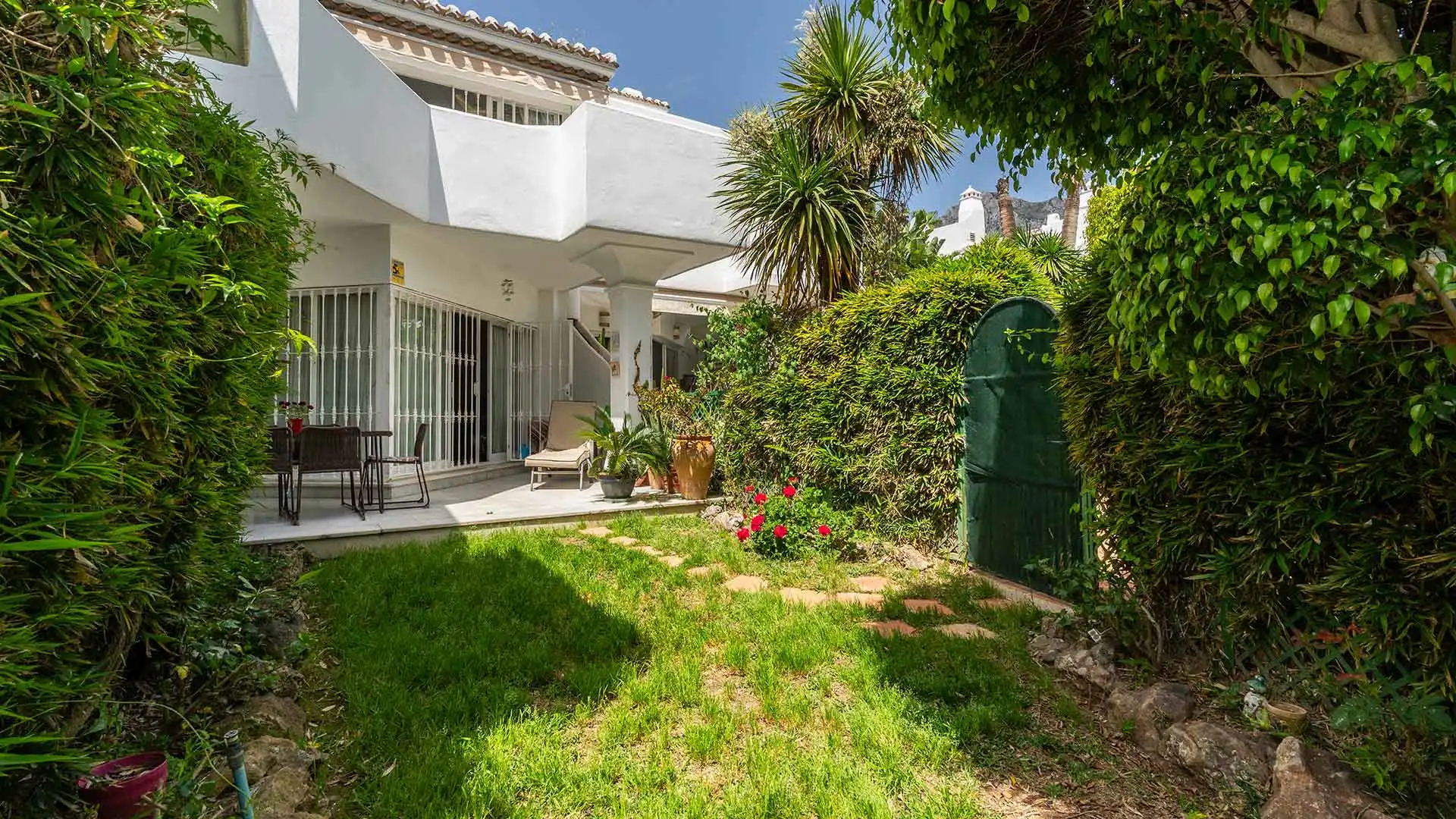 Jardí de Casa adosada en venda en Marbella amb Aire condicionat, Jardí privat i Terrassa