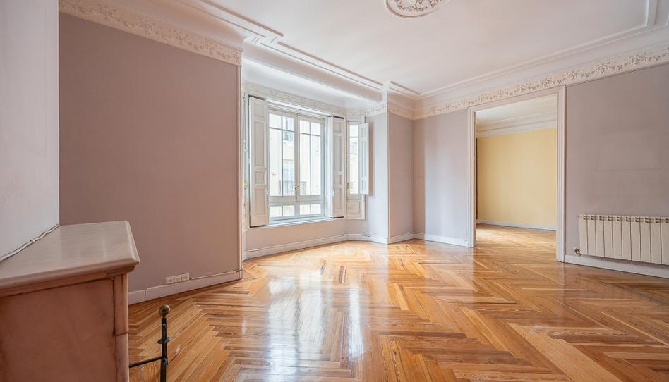 Foto 1 de Piso en venta en Almagro, Madrid