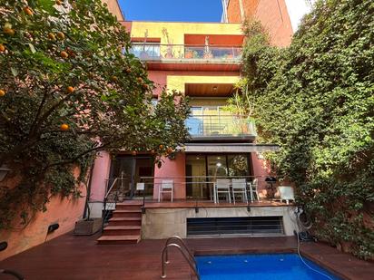 Vista exterior de Casa adosada de lloguer en  Barcelona Capital amb Aire condicionat, Calefacció i Terrassa