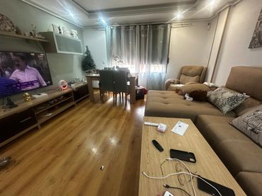 Flat with balcony for sale in Casco Antiguo