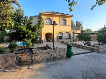Villa mit Pool zum Verkauf in Úbeda