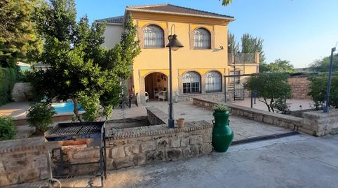 SE VENDE CHALET EN EL CAMPILLO