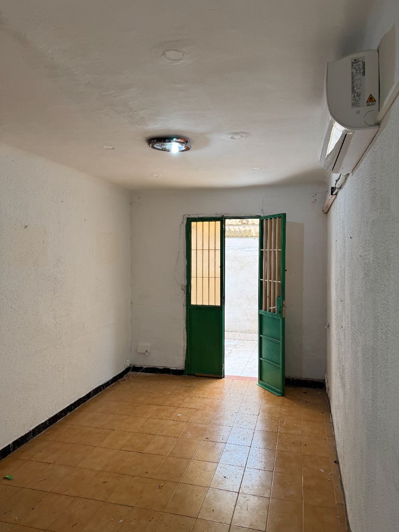 Flat for sale in L'Hospitalet de Llobregat  with Air Conditioner, Heating and Terrace