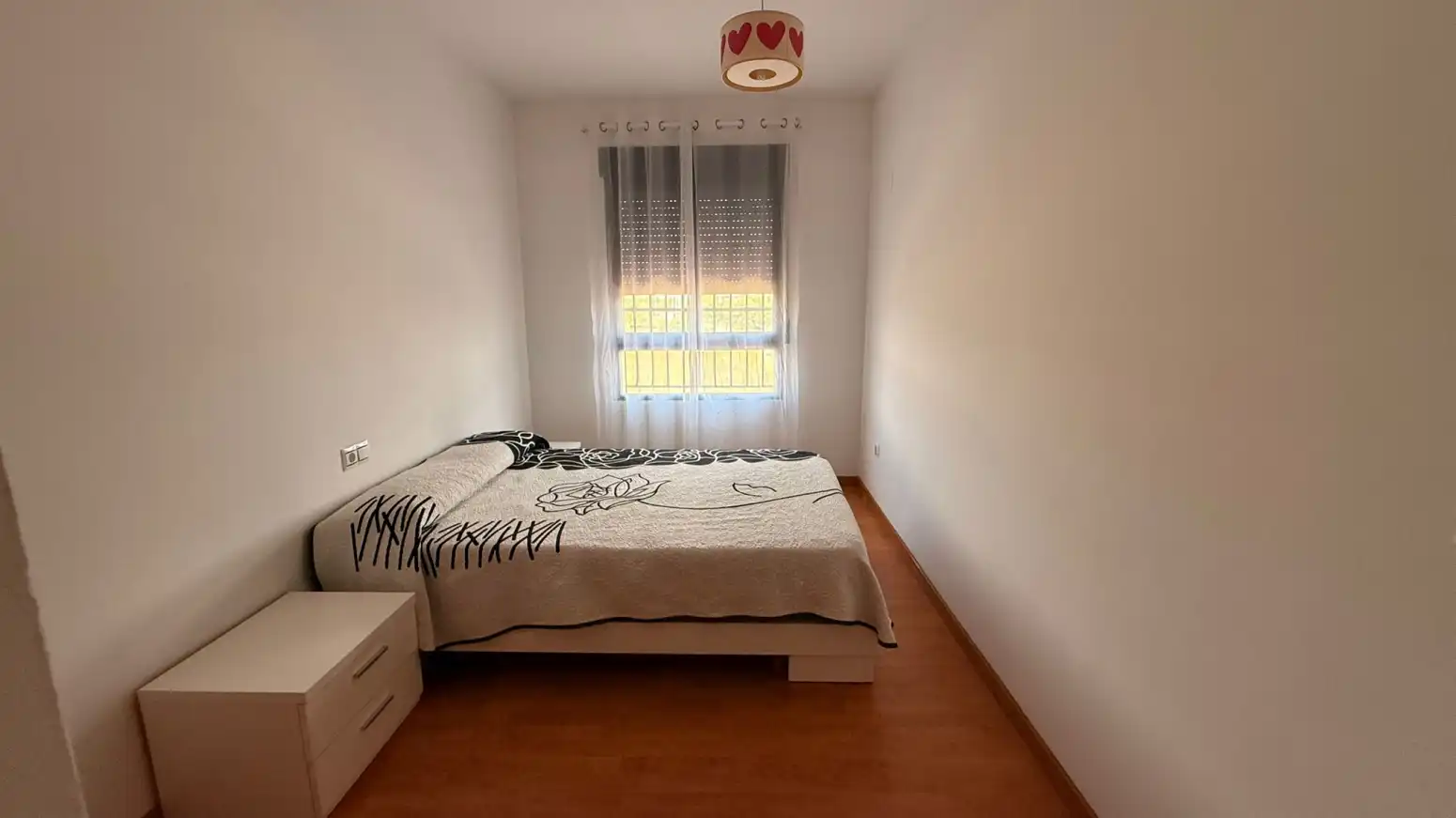 Schlafzimmer von Wohnung zur Miete in Sagunto / Sagunt mit Klimaanlage und Möbliert