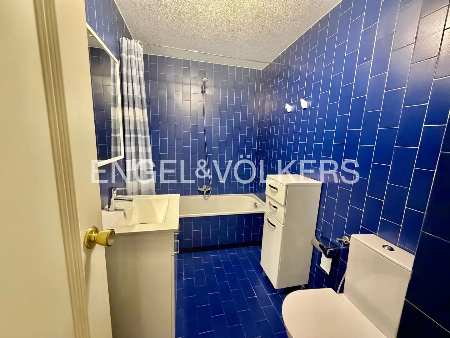 Baño de Piso de alquiler en Madrid con Aire acondicionado, Calefacción y Parquet