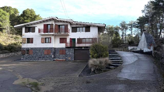 Casa-chalet en Venta en La Llacuna