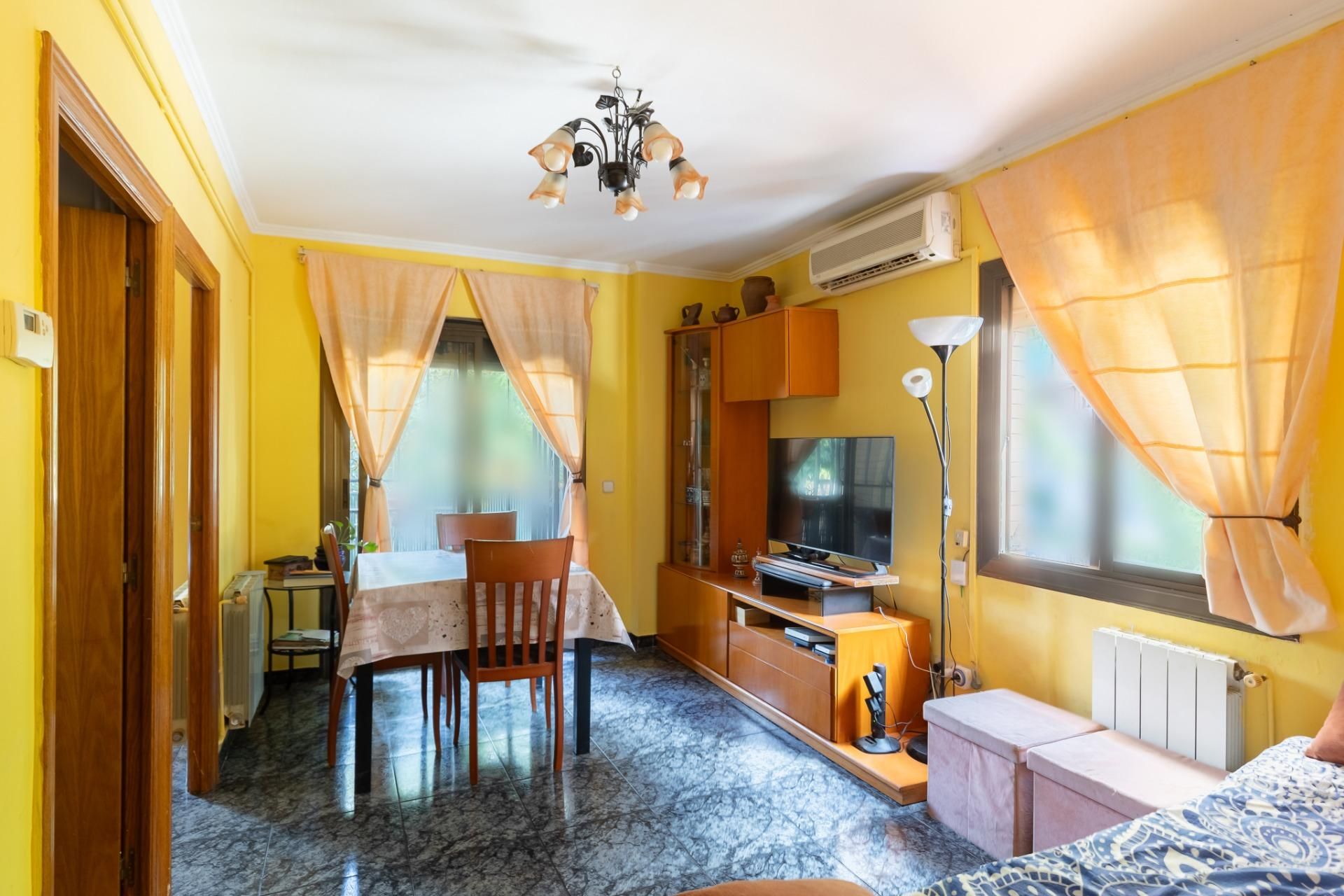 Flat for sale in Llefià, Artigues - Llefià